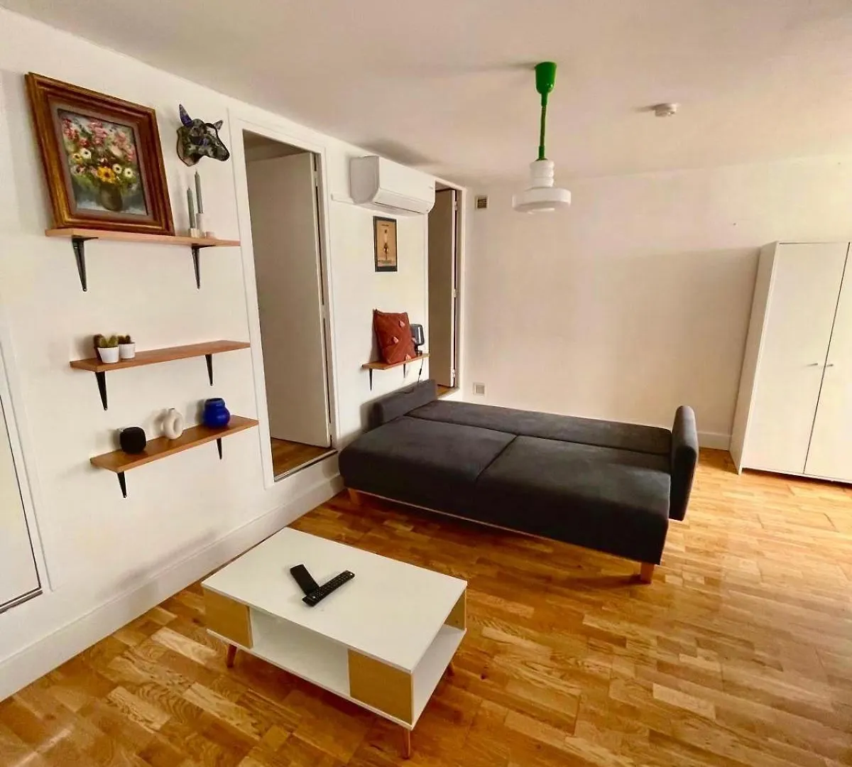 Large 2-Room Air-Conditioned With Terrace - Near Train Station Tuluza Apartament