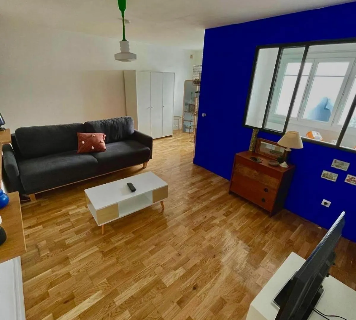 Large 2-Room Air-Conditioned With Terrace - Near Train Station Tuluza